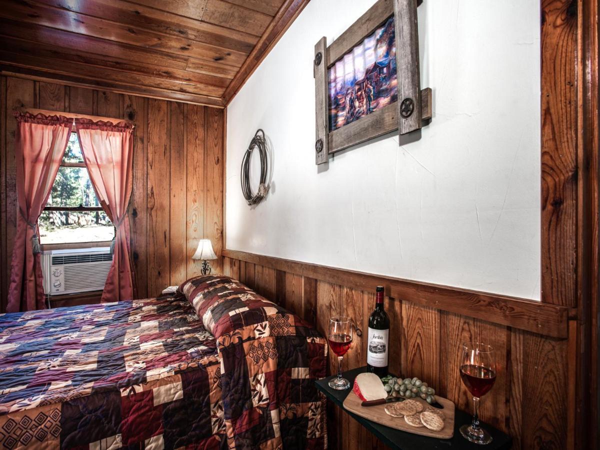 Apache Village Cabinette 15, Queen Bed, Midtown, Sleeps 2 Ruidoso Exteriér fotografie