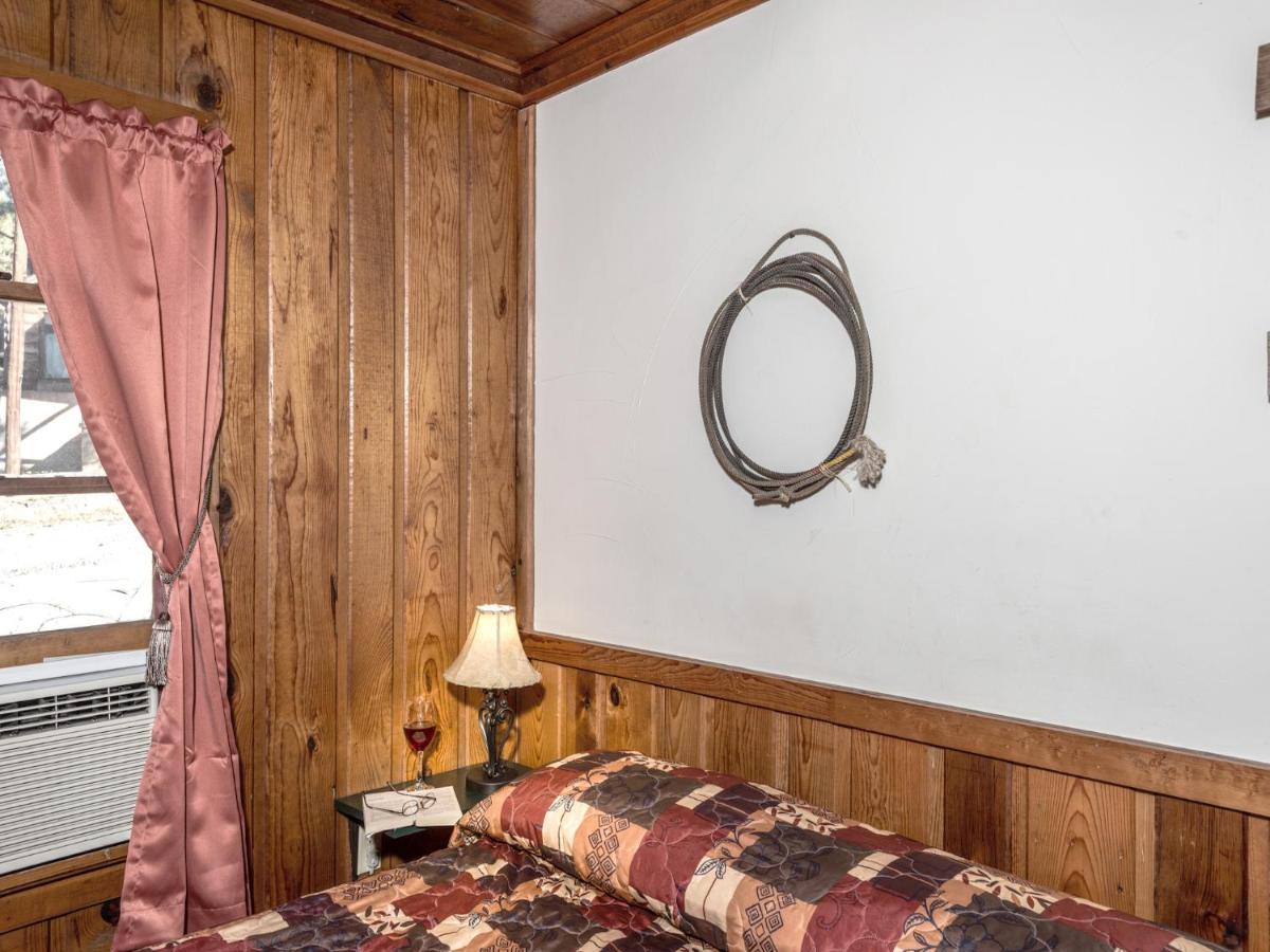 Apache Village Cabinette 15, Queen Bed, Midtown, Sleeps 2 Ruidoso Exteriér fotografie