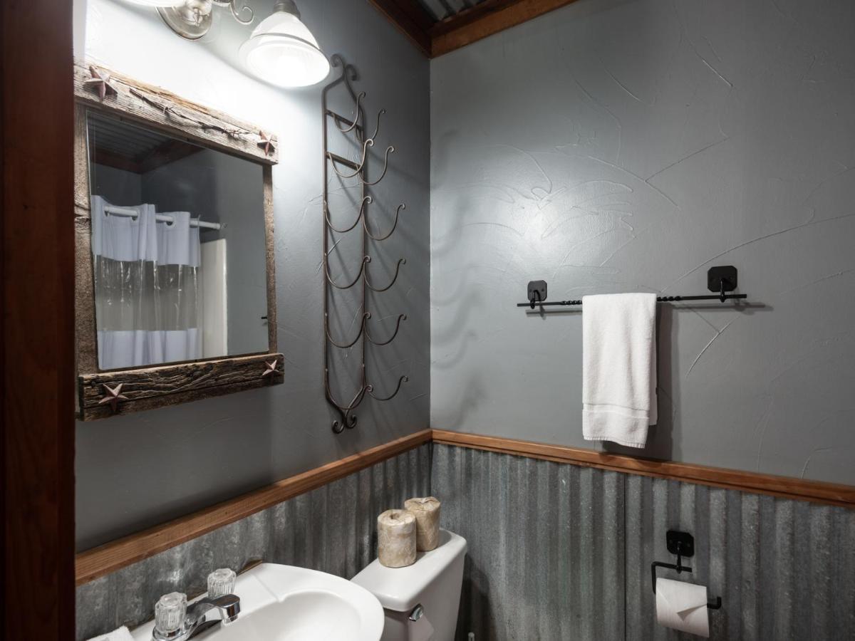 Apache Village Cabinette 15, Queen Bed, Midtown, Sleeps 2 Ruidoso Exteriér fotografie